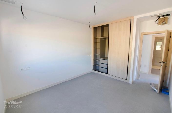 Image No.22-3 Bed Villa for sale