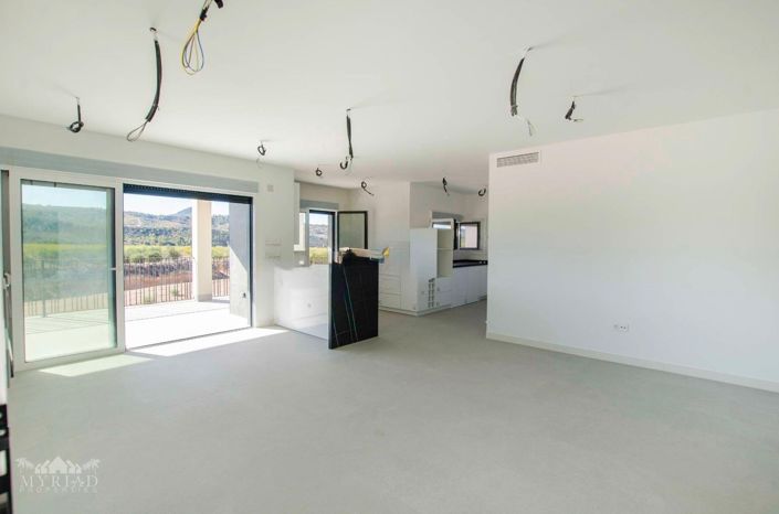 Image No.7-3 Bed Villa for sale