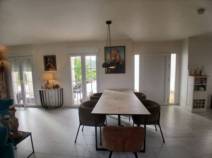 Image No.34-5 Bed Villa for sale