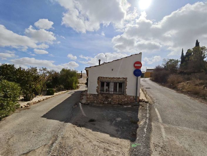 Image No.8-4 Bed Country House for sale