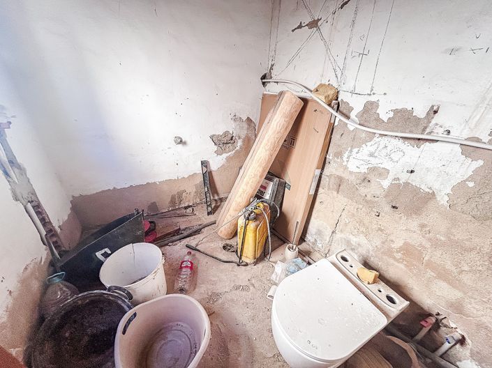 Image No.16-2 Bed Country House for sale