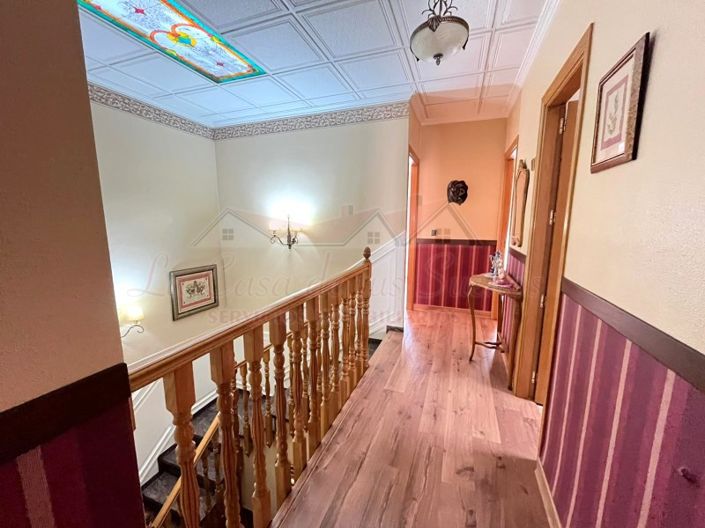 Image No.17-5 Bed Townhouse for sale