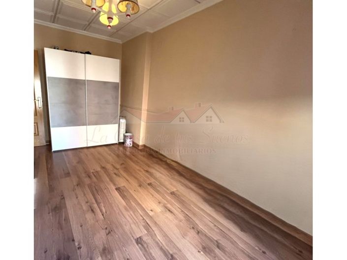 Image No.24-5 Bed Townhouse for sale