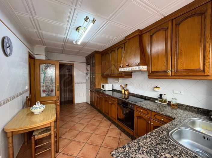 Image No.29-5 Bed Townhouse for sale