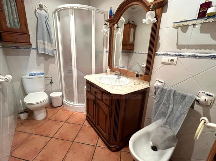 Image No.31-5 Bed Townhouse for sale