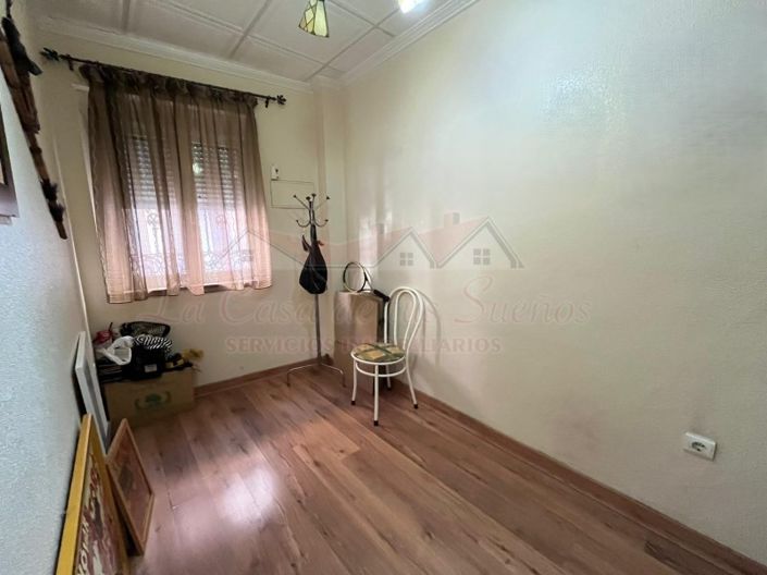 Image No.33-5 Bed Townhouse for sale