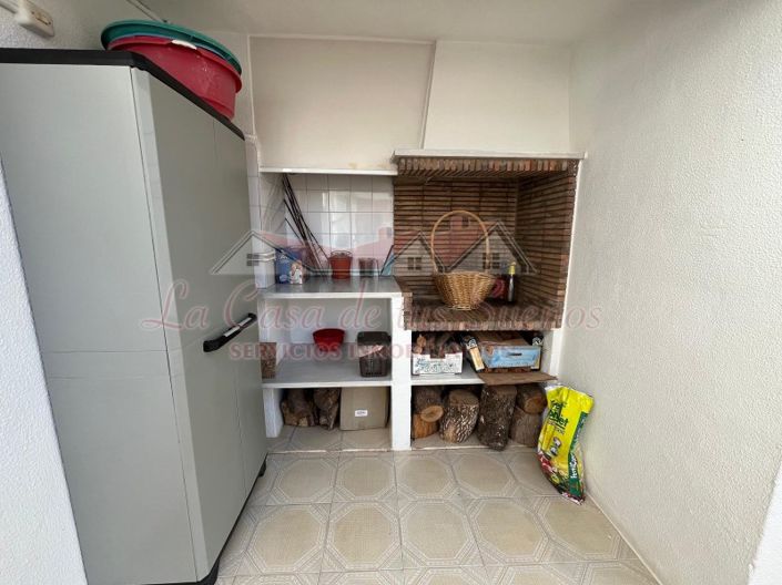 Image No.12-4 Bed Townhouse for sale