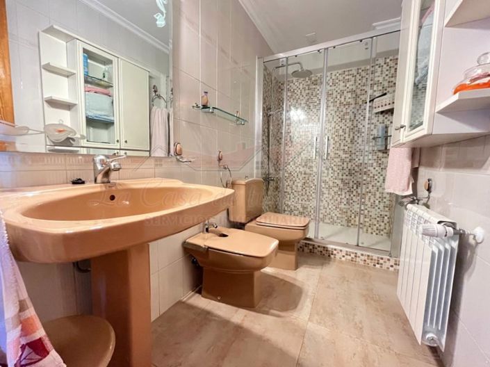 Image No.14-4 Bed Townhouse for sale