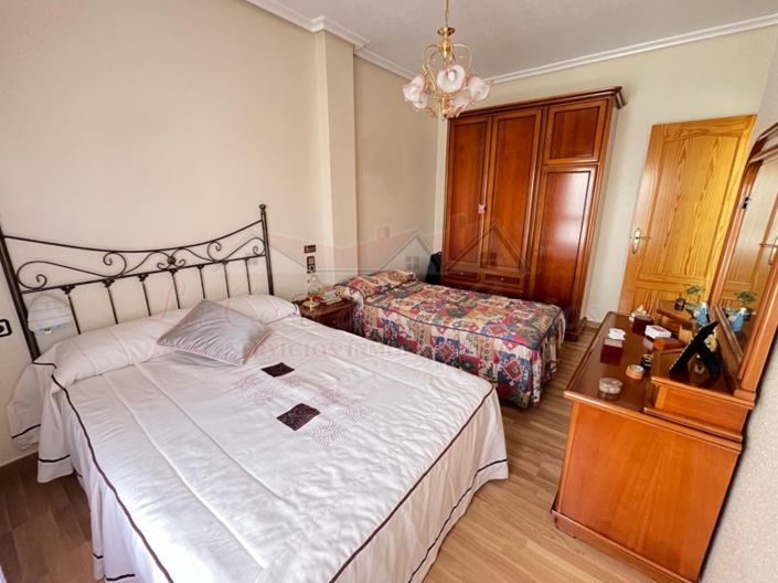 Image No.26-4 Bed Townhouse for sale