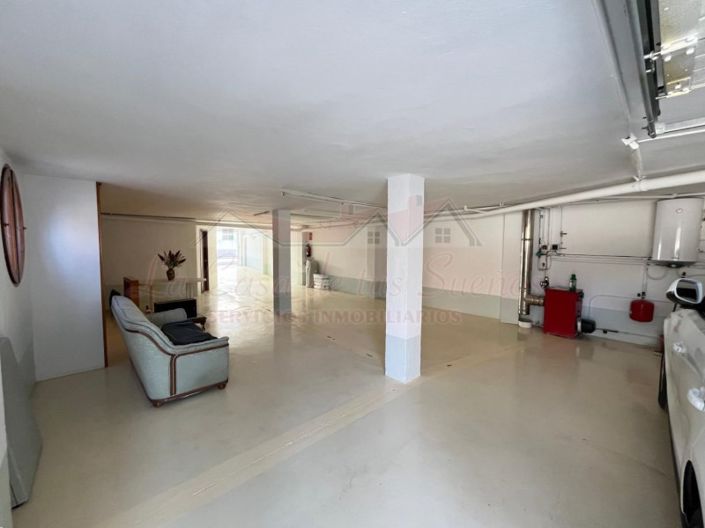 Image No.42-4 Bed Townhouse for sale