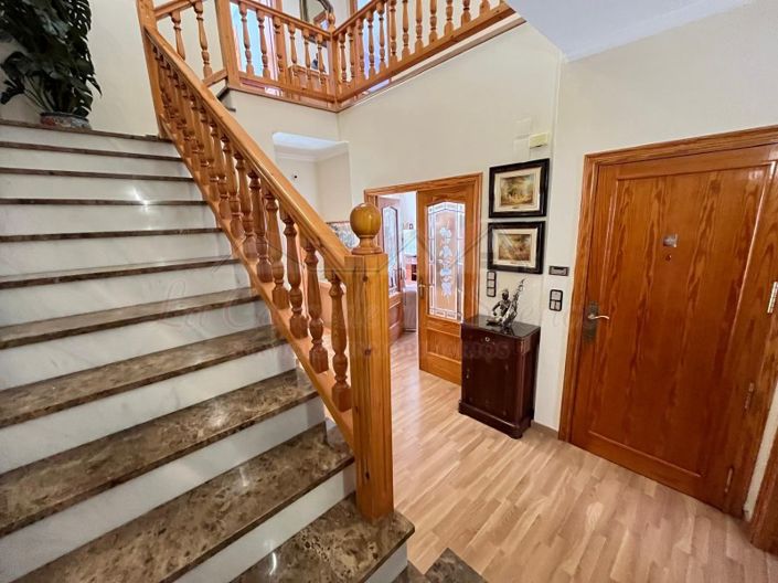 Image No.8-4 Bed Townhouse for sale