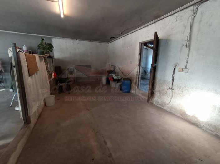 Image No.28-2 Bed Country House for sale