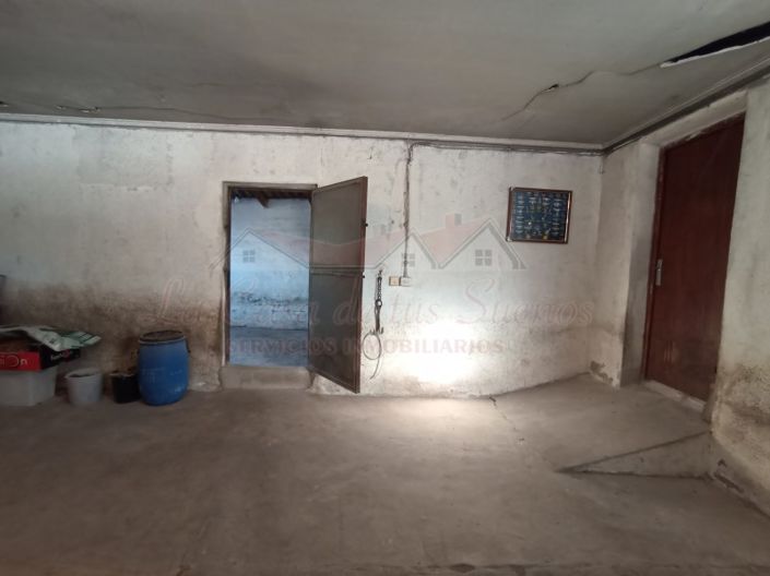 Image No.29-2 Bed Country House for sale