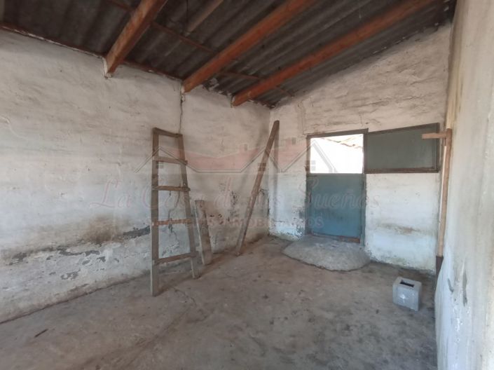 Image No.33-2 Bed Country House for sale