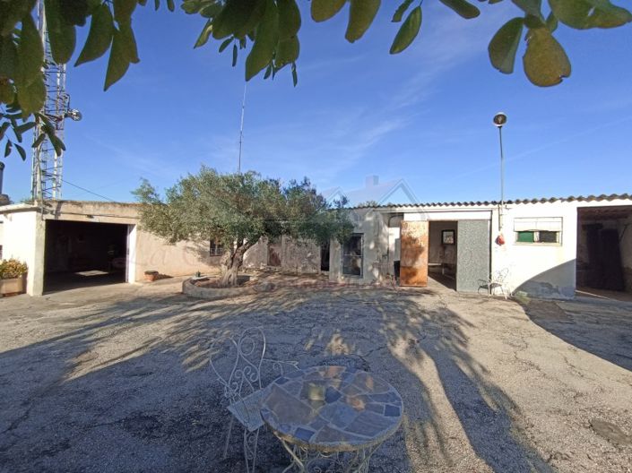 Image No.36-2 Bed Country House for sale