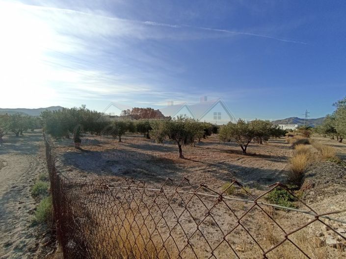 Image No.43-2 Bed Country House for sale