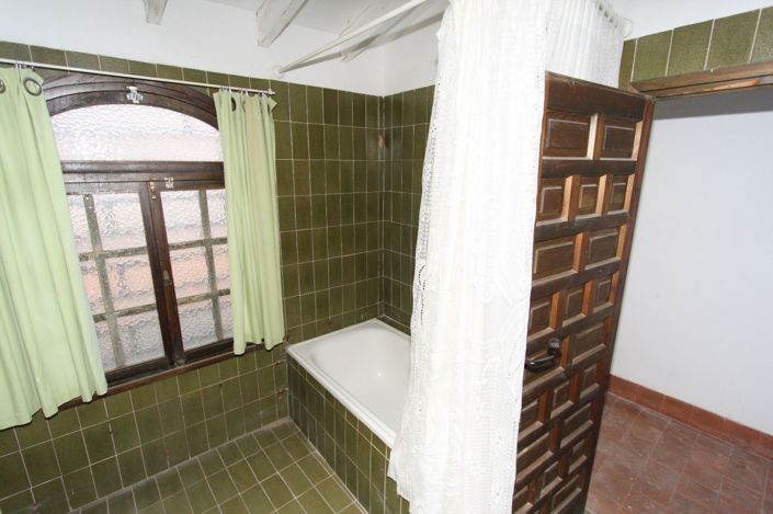 Image No.19-7 Bed Country House for sale