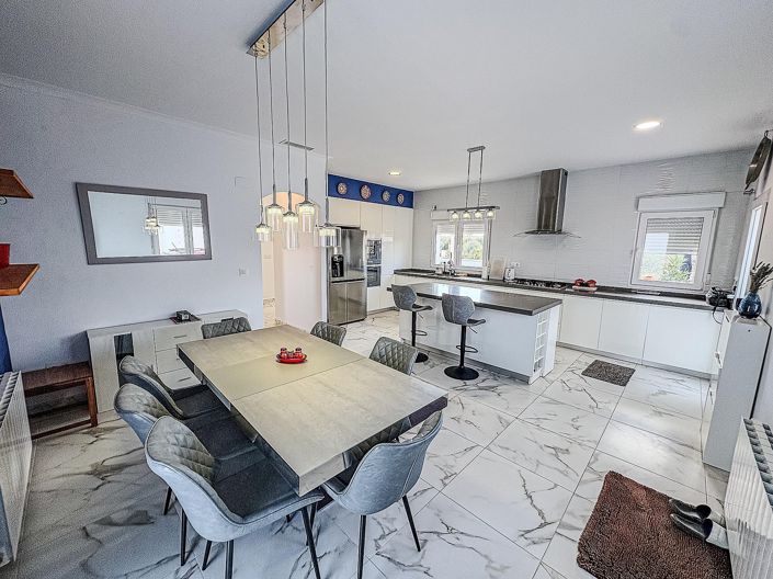 Image No.9-Villa de 4 chambres à vendre à Pinoso