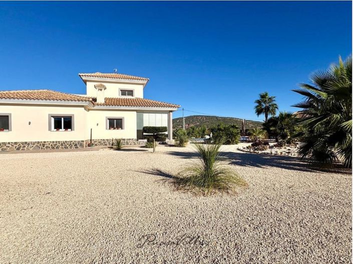 Image No.4-4 Bed Villa for sale