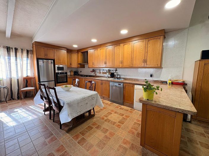 Image No.18-4 Bed Villa for sale