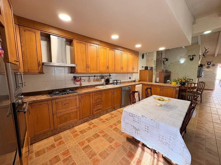 Image No.22-4 Bed Villa for sale