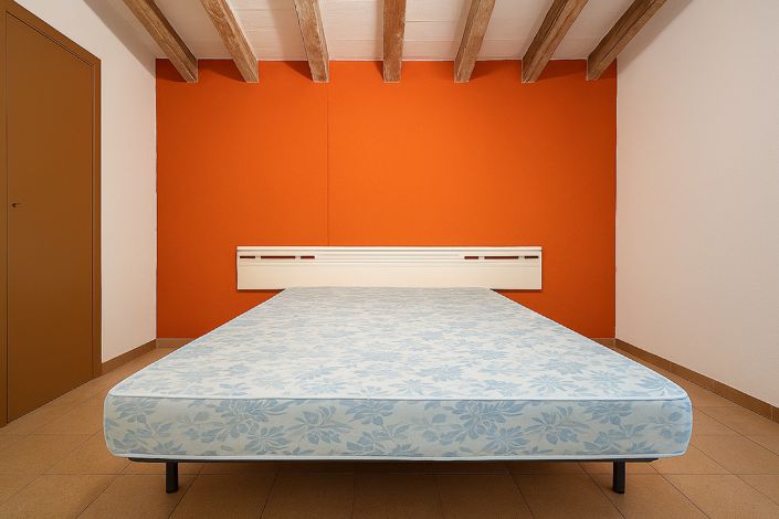 Image No.36-9 Bed Property for sale