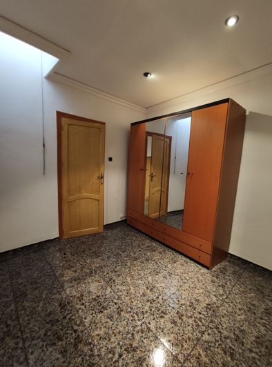 Image No.26-5 Bed Townhouse for sale