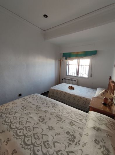 Image No.32-5 Bed Townhouse for sale