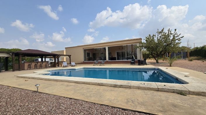 Image No.1-3 Bed Villa for sale