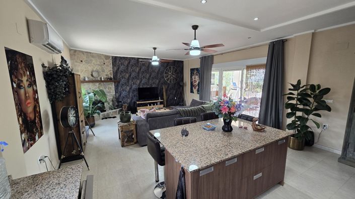 Image No.5-Villa de 3 chambres à vendre à Sax