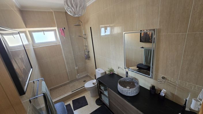 Image No.17-3 Bed Villa for sale