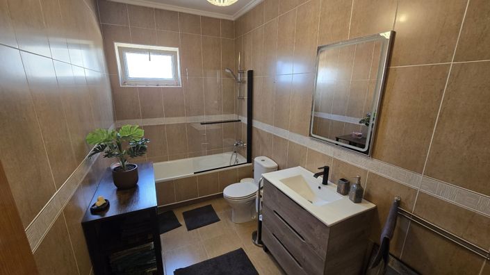 Image No.18-3 Bed Villa for sale