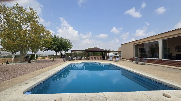 Image No.25-3 Bed Villa for sale