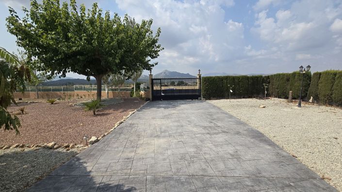 Image No.30-3 Bed Villa for sale