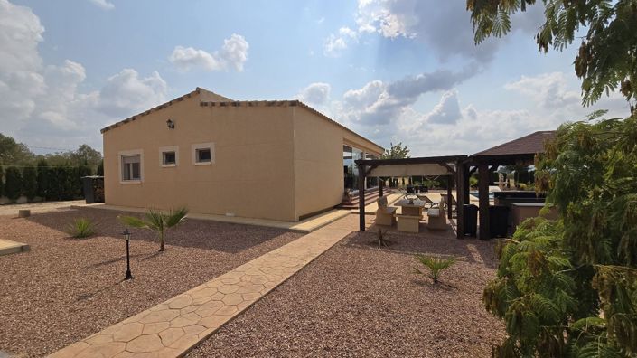 Image No.33-3 Bed Villa for sale