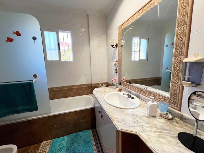 Image No.41-4 Bed Villa for sale