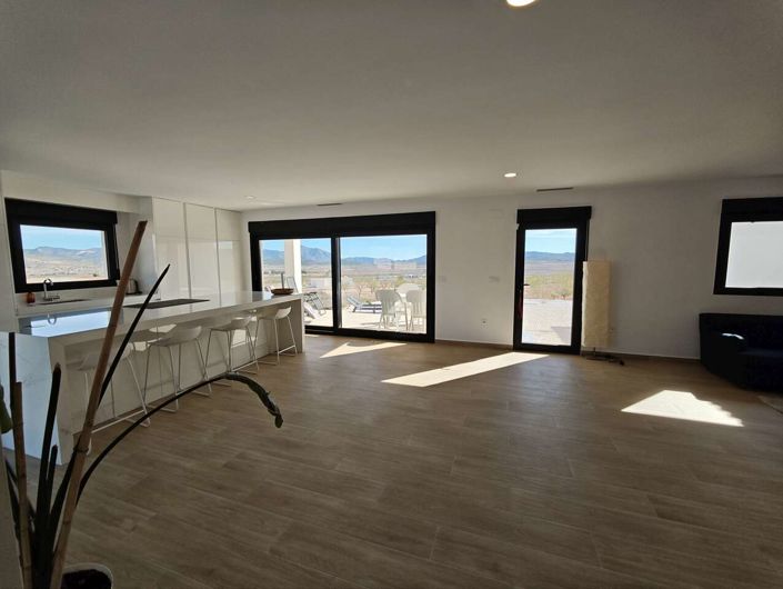 Image No.44-4 Bed Villa for sale