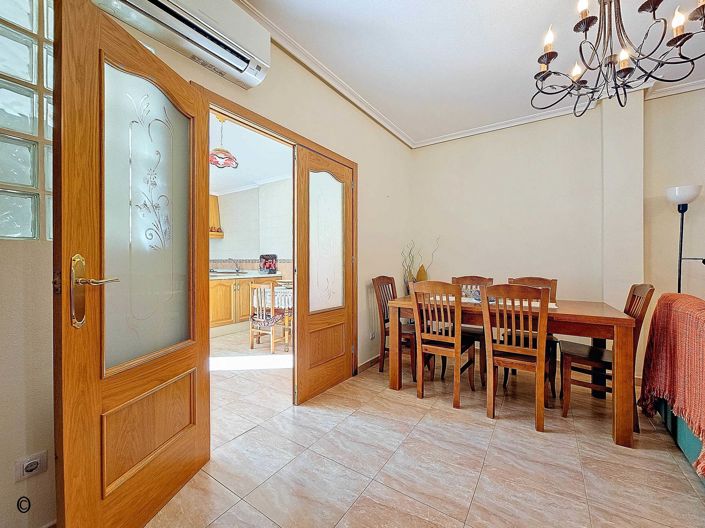 Image No.11-3 Bed Townhouse for sale