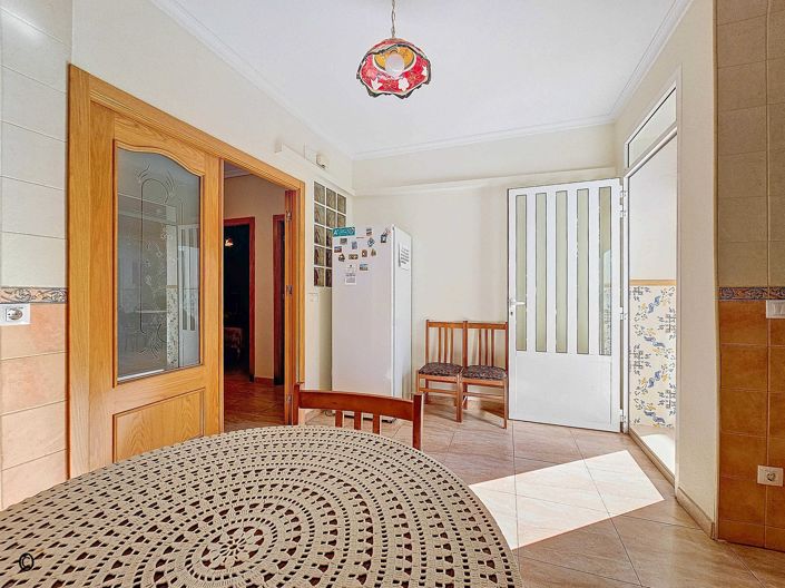 Image No.19-3 Bed Townhouse for sale