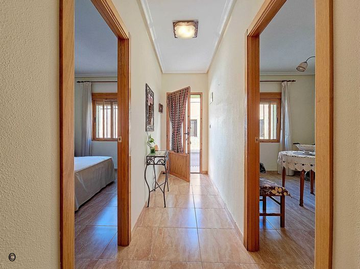 Image No.21-3 Bed Townhouse for sale