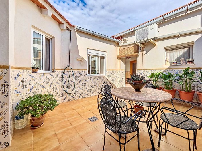 Image No.41-3 Bed Townhouse for sale