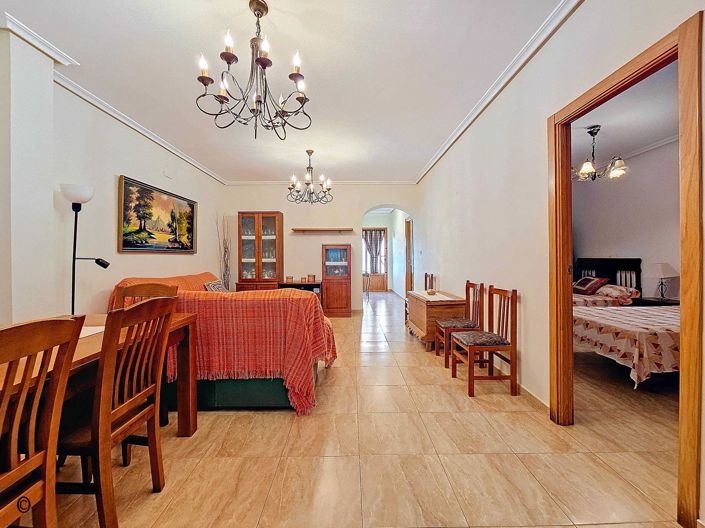 Image No.10-3 Bed Townhouse for sale