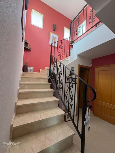 Image No.20-6 Bed Villa for sale