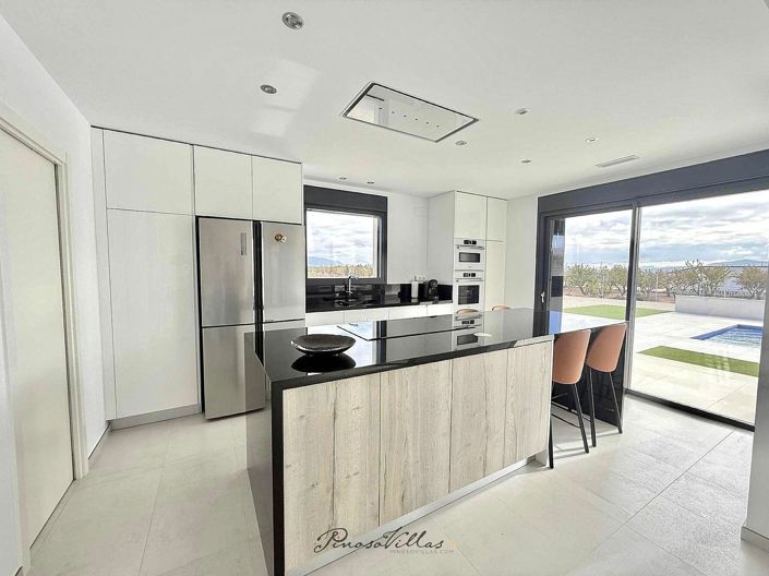 Image No.21-3 Bed Villa for sale