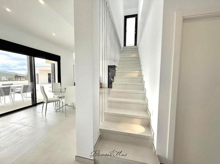 Image No.32-3 Bed Villa for sale