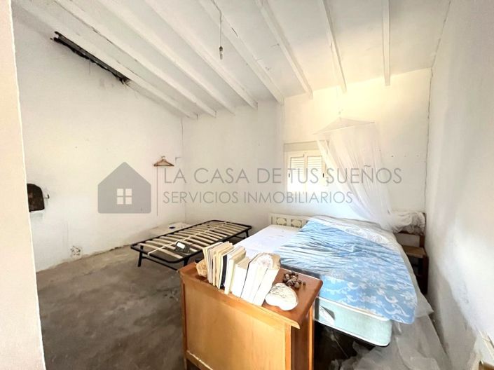 Image No.12-2 Bed Country House for sale