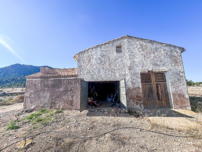 Image No.23-2 Bed Country House for sale