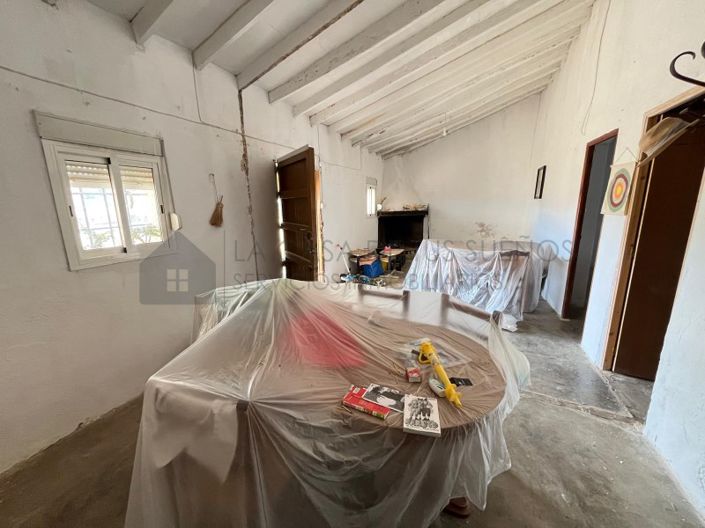 Image No.7-2 Bed Country House for sale