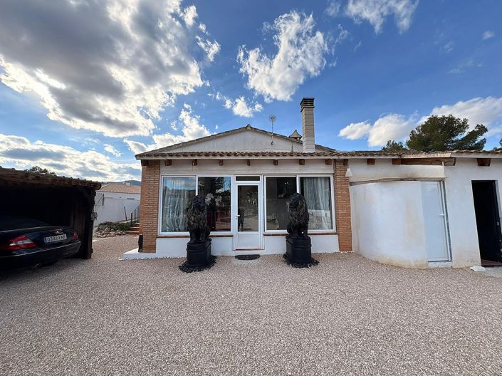 Image No.19-8 Bed Villa for sale