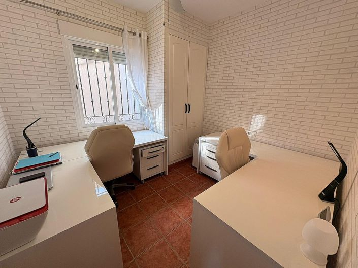 Image No.48-8 Bed Villa for sale